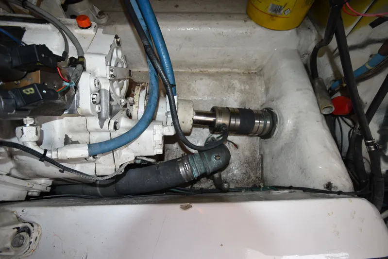 Series 60 Engines Yacht Photos Pics Engine room of 2006 Ocean 46 Super Sport yacht.