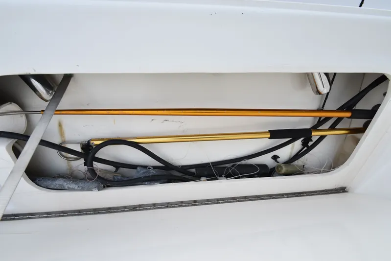 Series 60 Engines Yacht Photos Pics Interior view of Ocean 46 Super Sport 2006 boat.