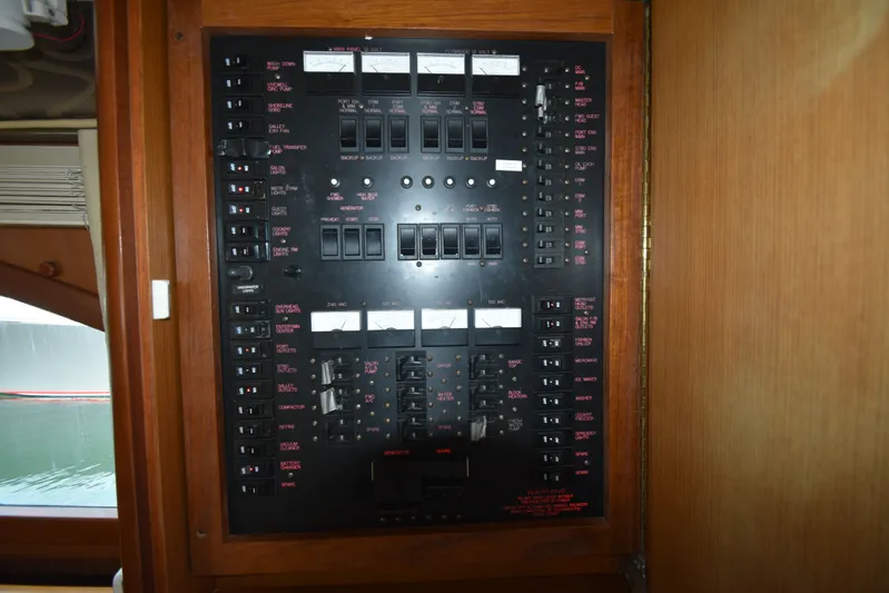 Series 60 Engines Yacht Photos Pics Electrical control panel of Ocean 46 Super Sport yacht, 2006 model.