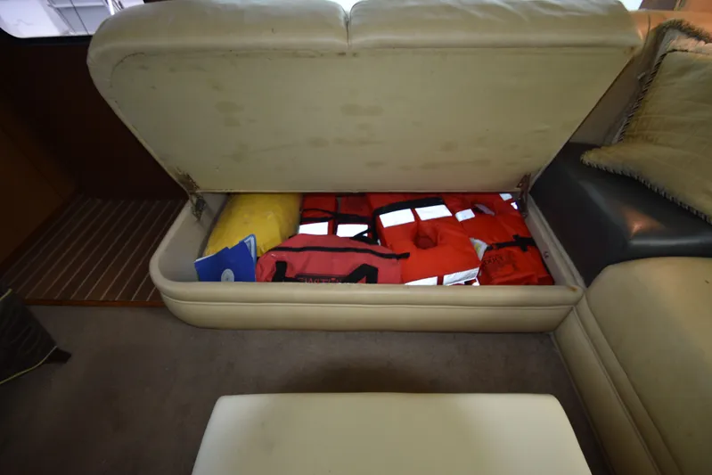 Series 60 Engines Yacht Photos Pics Bench seat storage on 2006 Ocean 46 Super Sport.