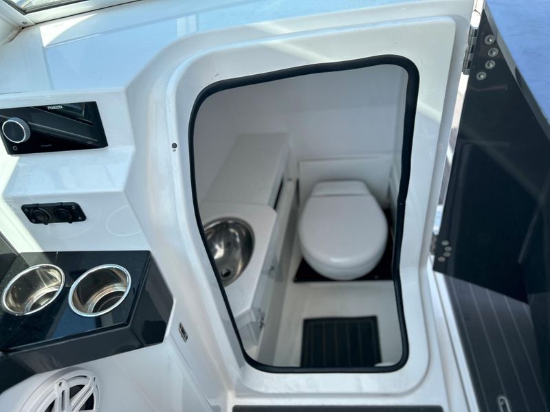 2020 Blackfin 272 DC