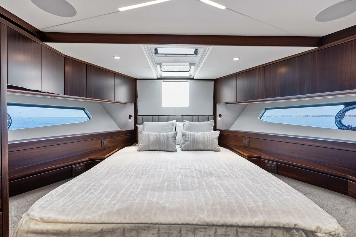 2024 Sunseeker 55 