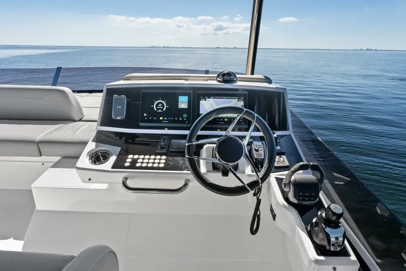 Our Trade Yacht Photos Pics 2024 Sunseeker Manhattan 55 - Image 32