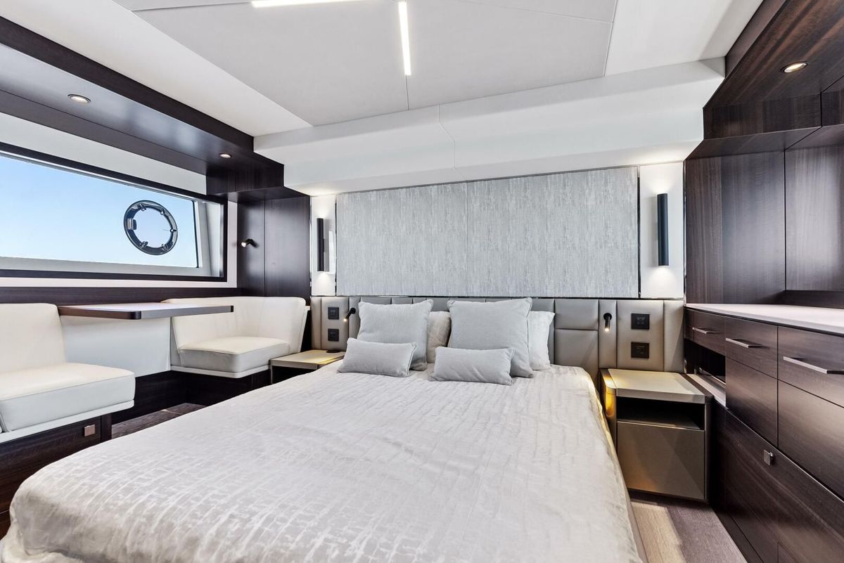 2024 Sunseeker 55 