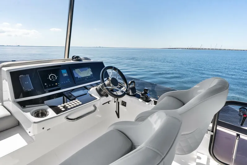 Our Trade Yacht Photos Pics 2024 Sunseeker Manhattan 55 - Image 31