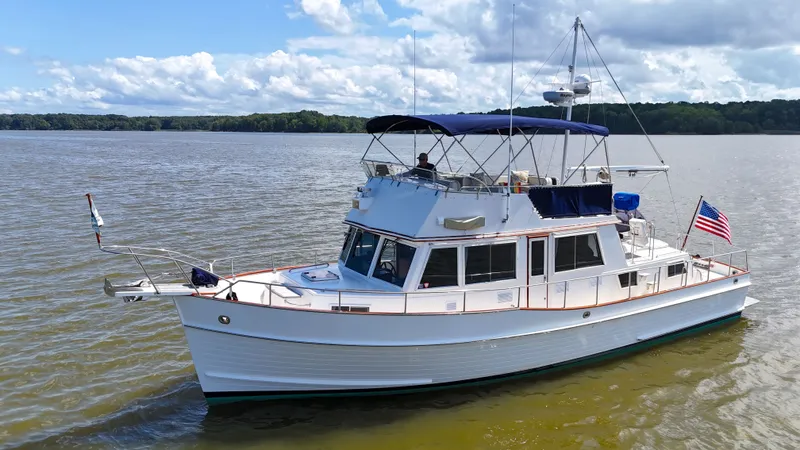 Passageway Yacht Photos Pics 