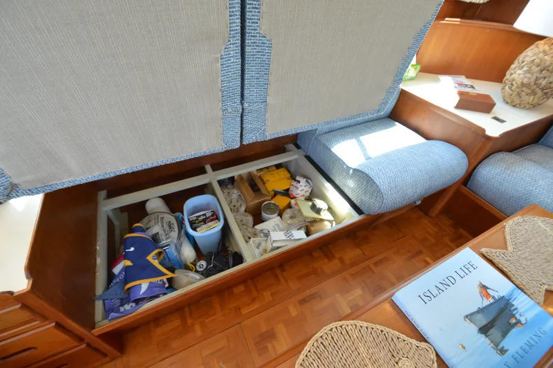 Passageway Yacht Photos Pics 