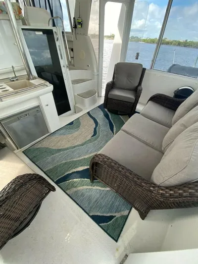  Yacht Photos Pics 1997 Carver 500 Cockpit Motor Yacht - Image 20