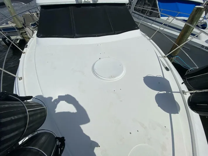  Yacht Photos Pics 1997 Carver 500 Cockpit Motor Yacht - Image 6