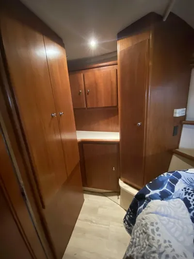  Yacht Photos Pics 1997 Carver 500 Cockpit Motor Yacht - Image 64