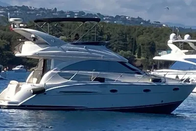 2009 Meridian 341 Sedan