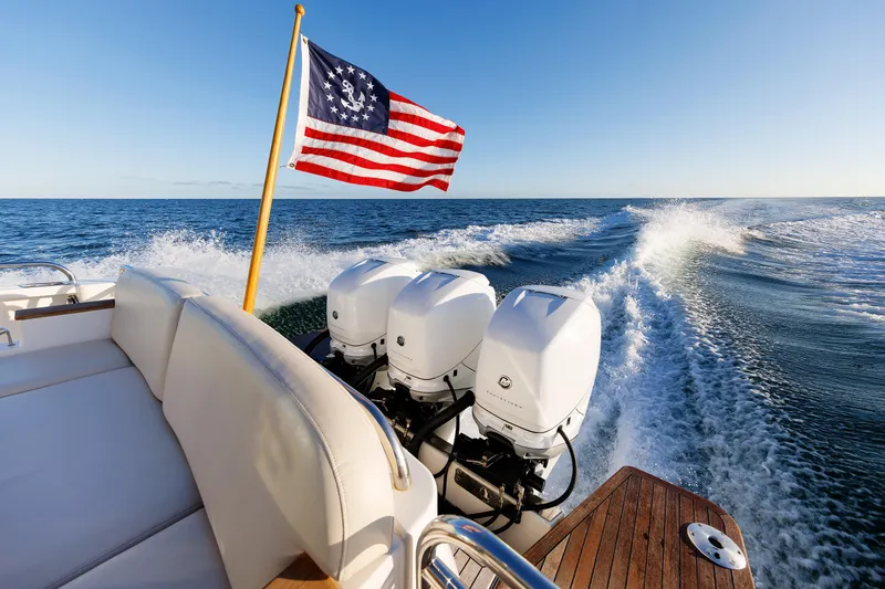 Hannah Lucy IV Yacht Photos Pics 5 - Engines