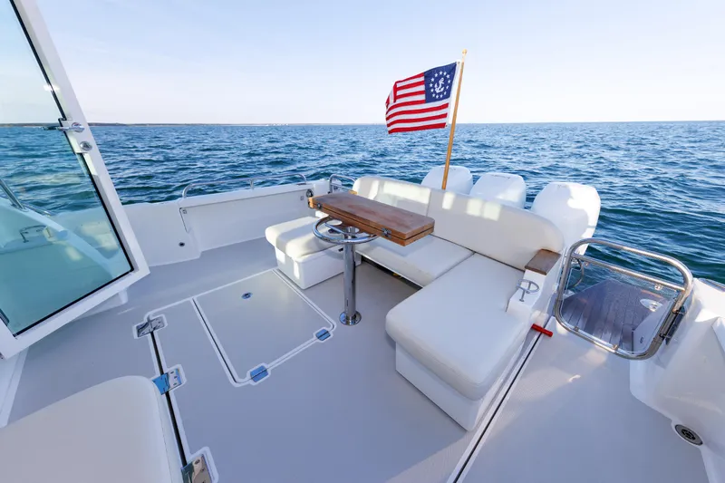 Hannah Lucy IV Yacht Photos Pics 8 - Cockpit