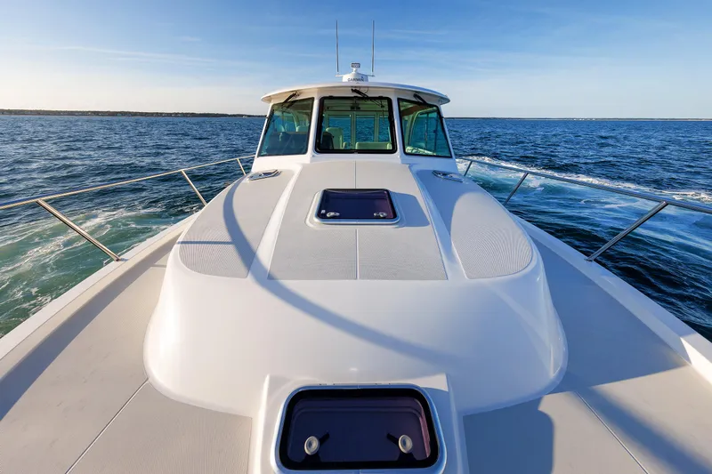 Hannah Lucy IV Yacht Photos Pics 33 - Foredeck