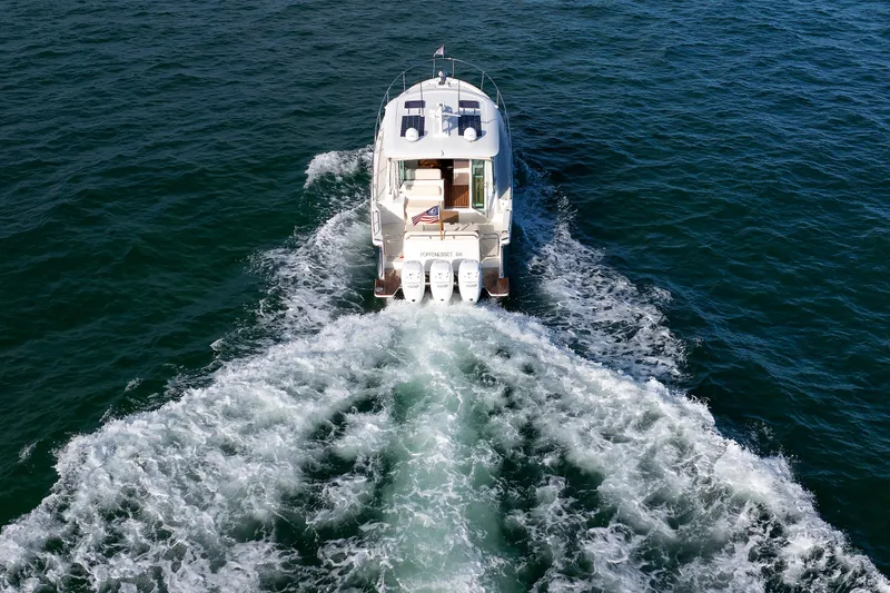 Hannah Lucy IV Yacht Photos Pics 47 - Running