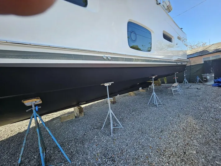 Searenity Now Yacht Photos Pics 2021 Azimut Magellano 66 - Image 52