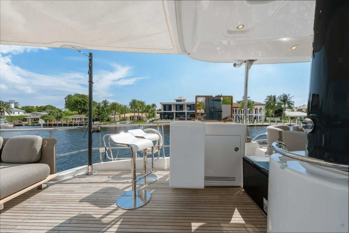 2021 Azimut 66 
