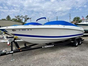 Thunderbird 2500 Falcon Cuddy Cabin