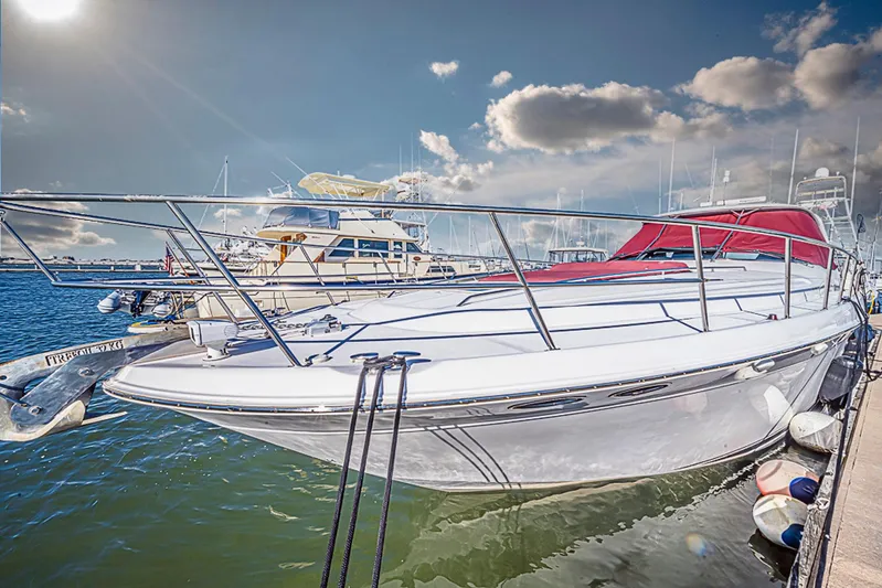 Carolina Girl Yacht Photos Pics 