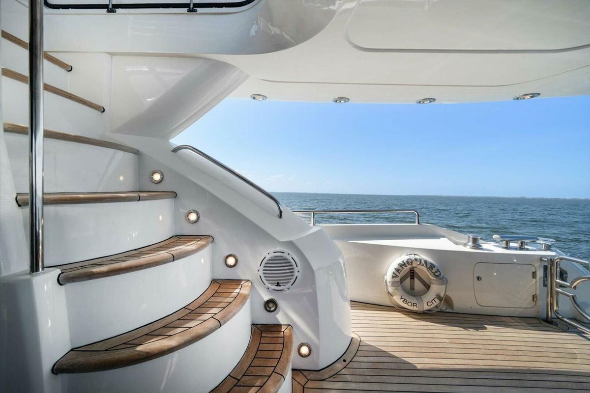 2005 Sunseeker 82 