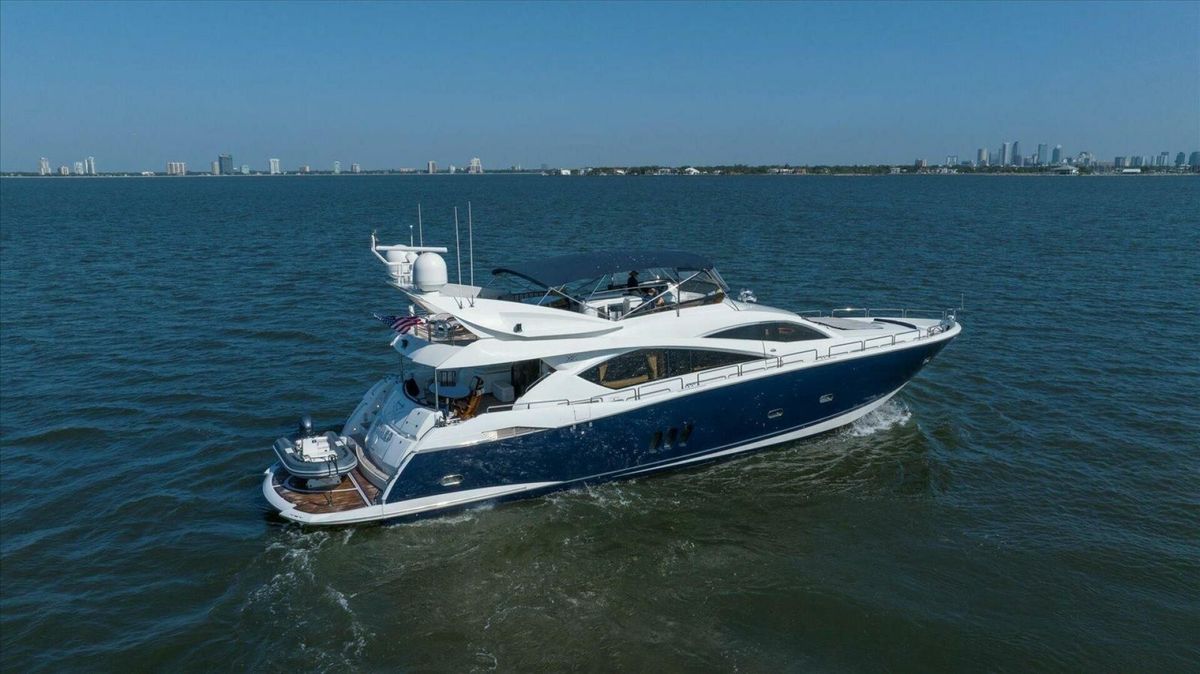 2005 Sunseeker 82 