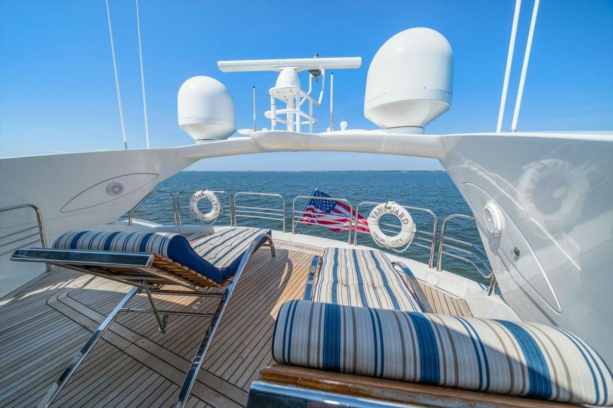 2005 Sunseeker 82 