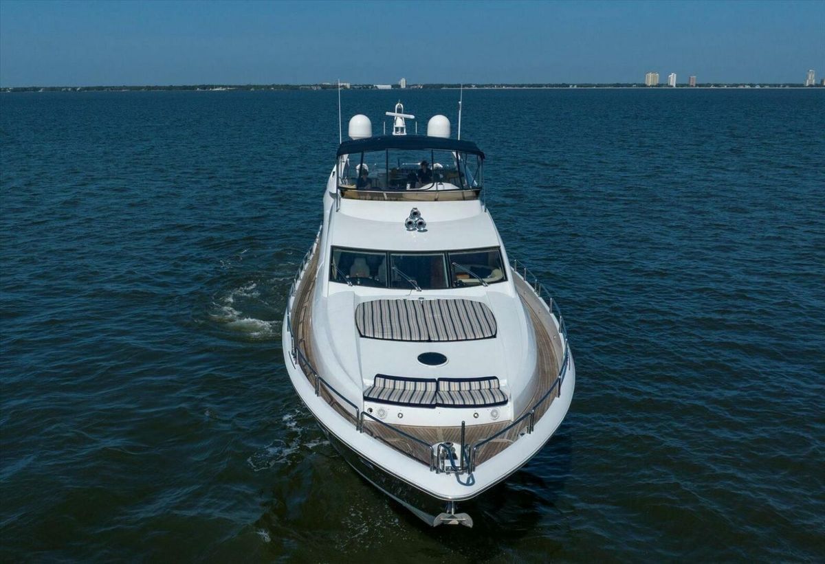 2005 Sunseeker 82 