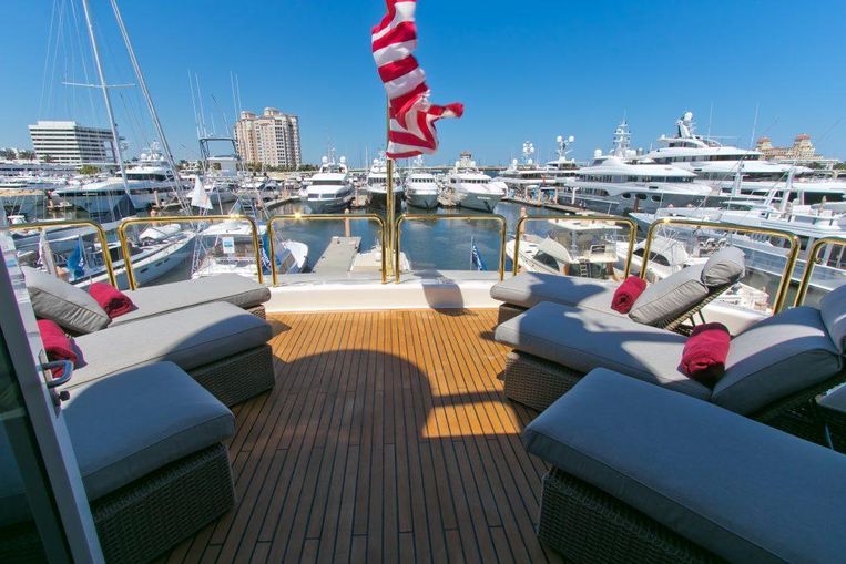 2006-147-sensation-yachts-motor-yacht