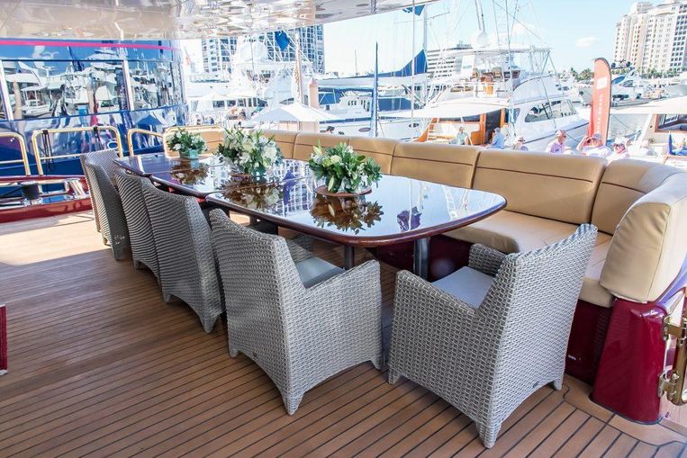 2006-147-sensation-yachts-motor-yacht
