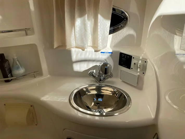 Moor Time Yacht Photos Pics 2008 Chaparral 310 Signature - Image 41