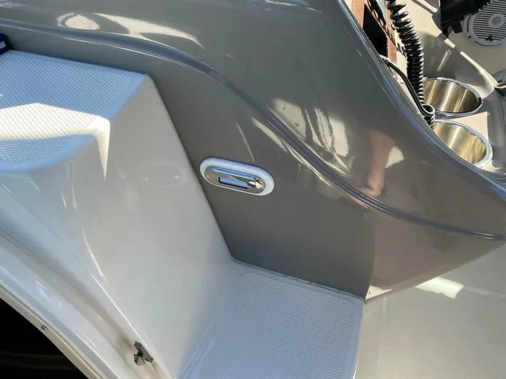 Moor Time Yacht Photos Pics 2008 Chaparral 310 Signature - Image 17