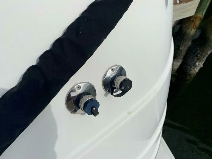 Moor Time Yacht Photos Pics 2008 Chaparral 310 Signature - Image 67