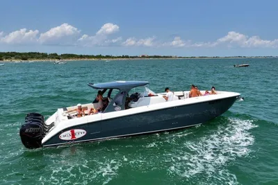 2013 Cigarette Huntress 42'