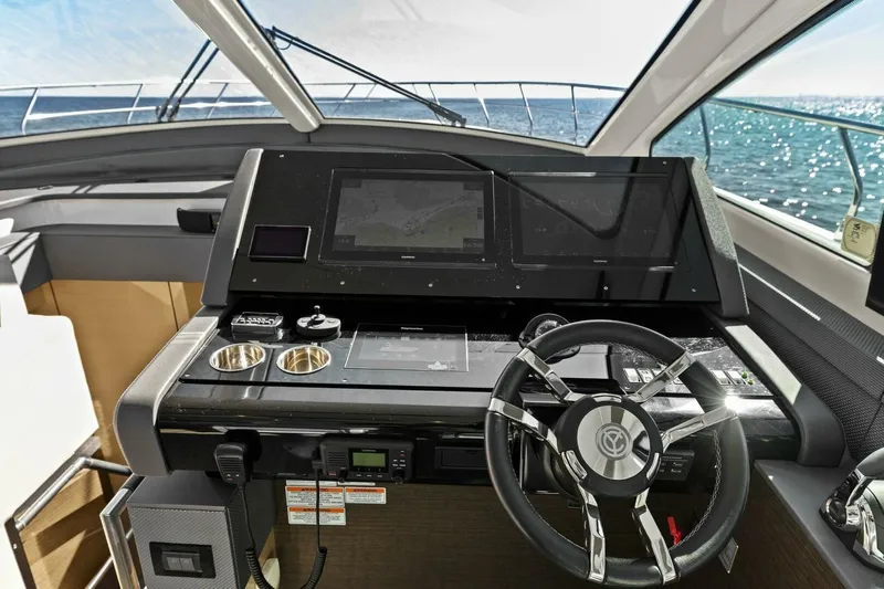 Seas The Day Yacht Photos Pics 2019 Cruisers Yachts 60 Cantius - Image 50