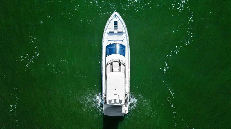 Seas The Day Yacht Photos Pics 2019 Cruisers Yachts 60 Cantius - Image 10