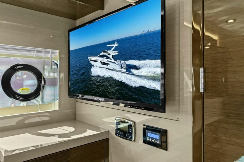 Seas The Day Yacht Photos Pics 2019 Cruisers Yachts 60 Cantius - Image 82