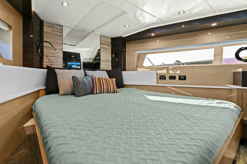 Seas The Day Yacht Photos Pics 2019 Cruisers Yachts 60 Cantius - Image 76