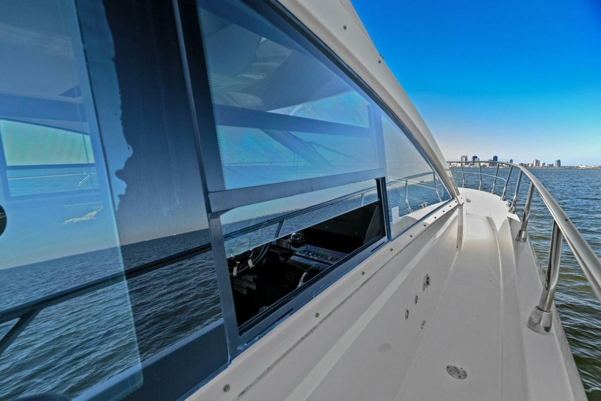 2019 Cruisers Yachts 60 