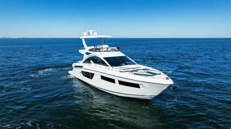 Seas The Day Yacht Photos Pics 2019 Cruisers Yachts 60 Cantius - Image 7