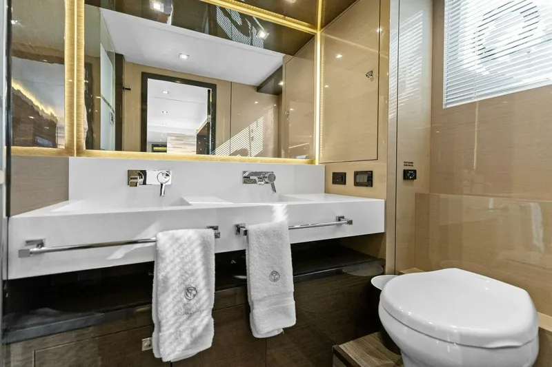 Seas The Day Yacht Photos Pics 2019 Cruisers Yachts 60 Cantius - Image 65