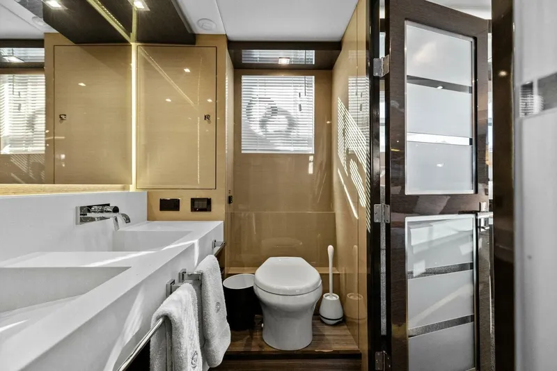 Seas The Day Yacht Photos Pics 2019 Cruisers Yachts 60 Cantius - Image 66