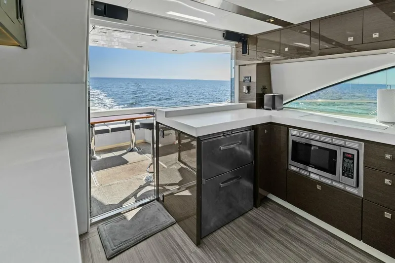 Seas The Day Yacht Photos Pics 2019 Cruisers Yachts 60 Cantius - Image 40