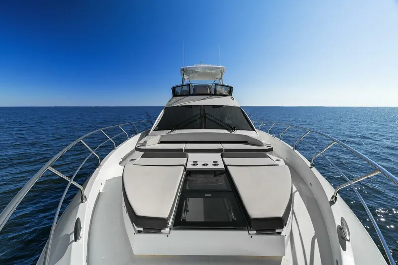 Seas The Day Yacht Photos Pics 2019 Cruisers Yachts 60 Cantius - Image 15