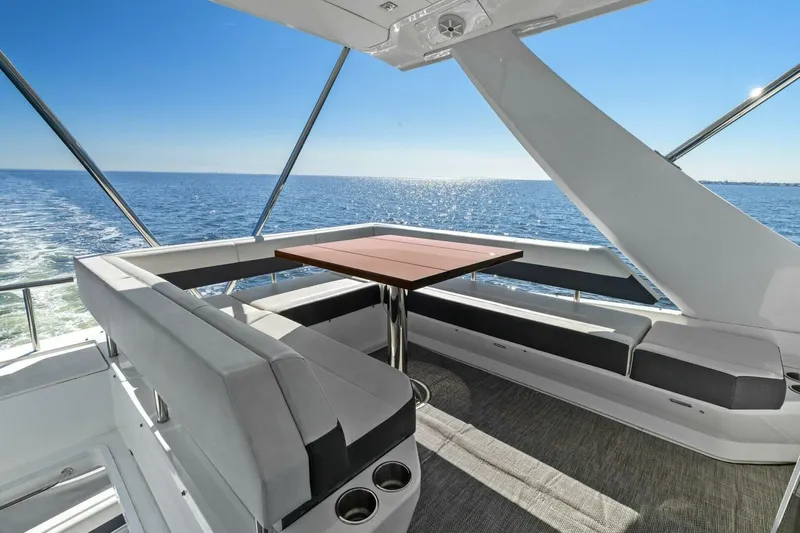 Seas The Day Yacht Photos Pics 2019 Cruisers Yachts 60 Cantius - Image 26