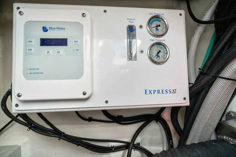 Miss Sip Yacht Photos Pics 2023 Riviera 5400 Sport Yacht - Image 66