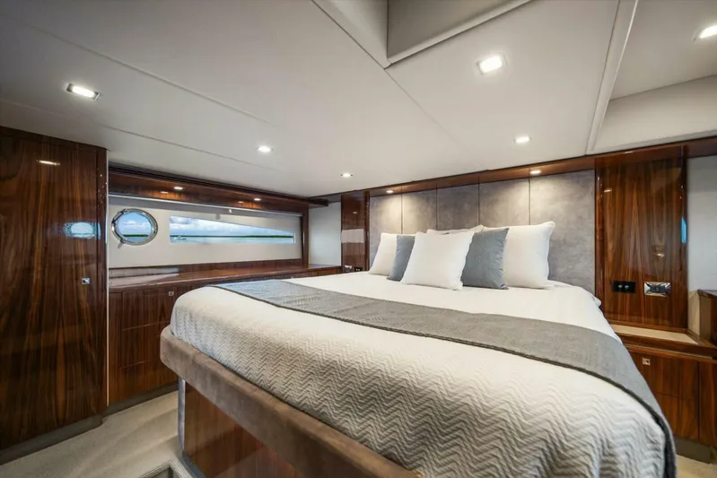 Miss Sip Yacht Photos Pics 2023 Riviera 5400 Sport Yacht - Image 39