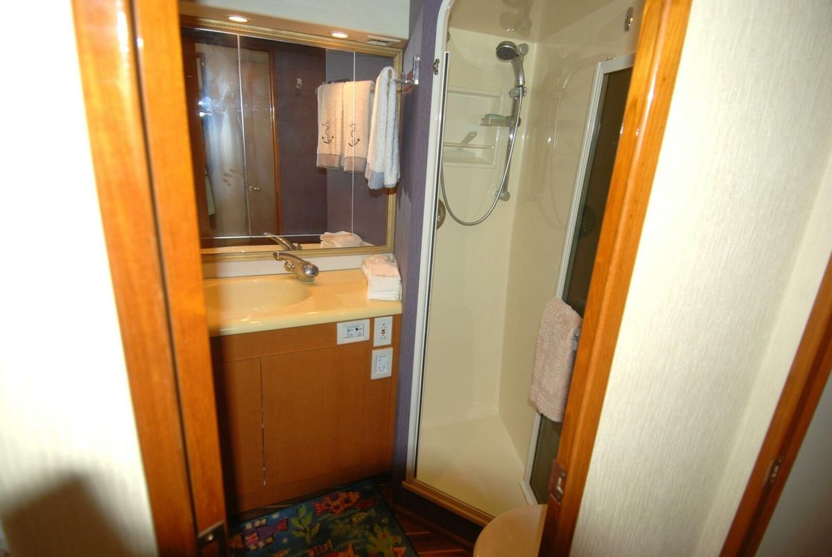 2000 Viking 58 