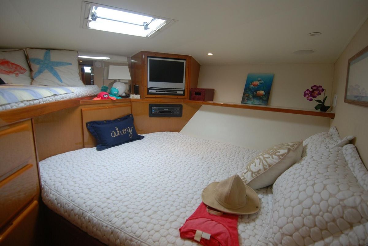 2000 Viking 58 