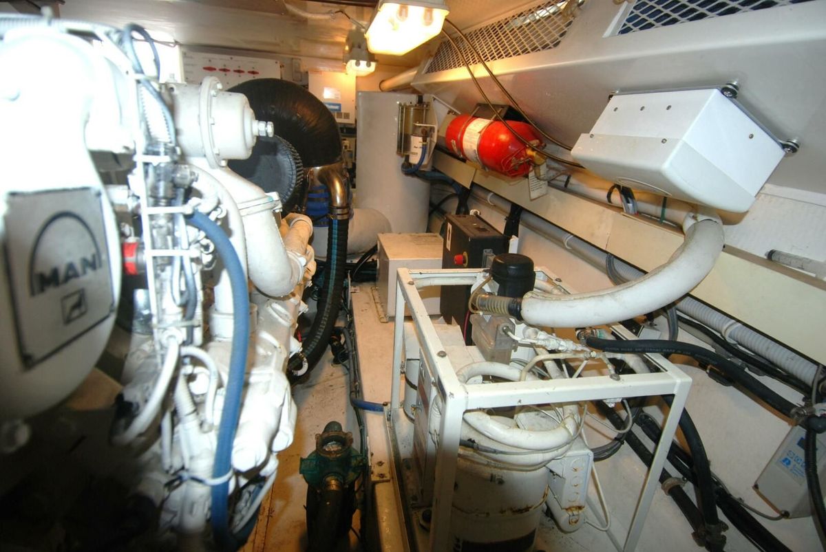 2000 Viking 58 
