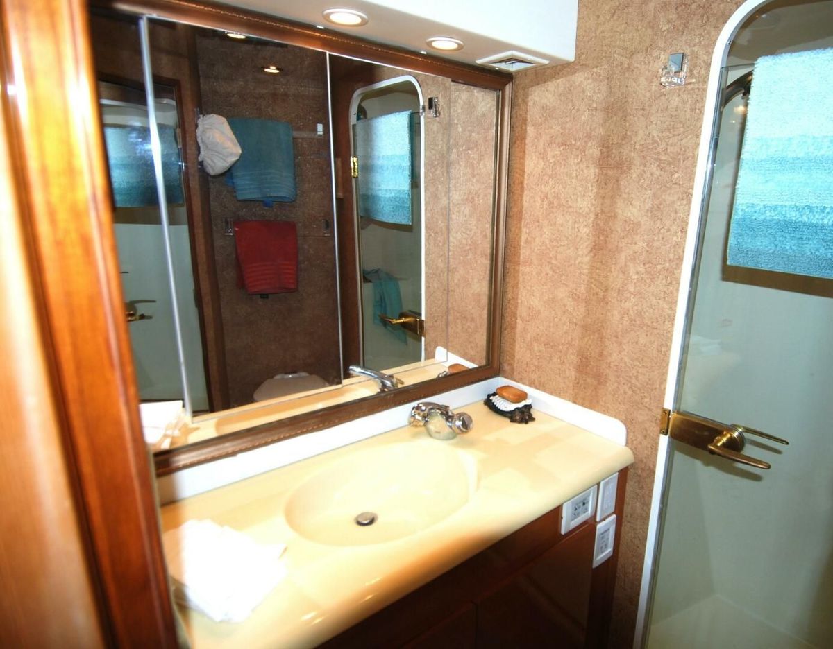 2000 Viking 58 